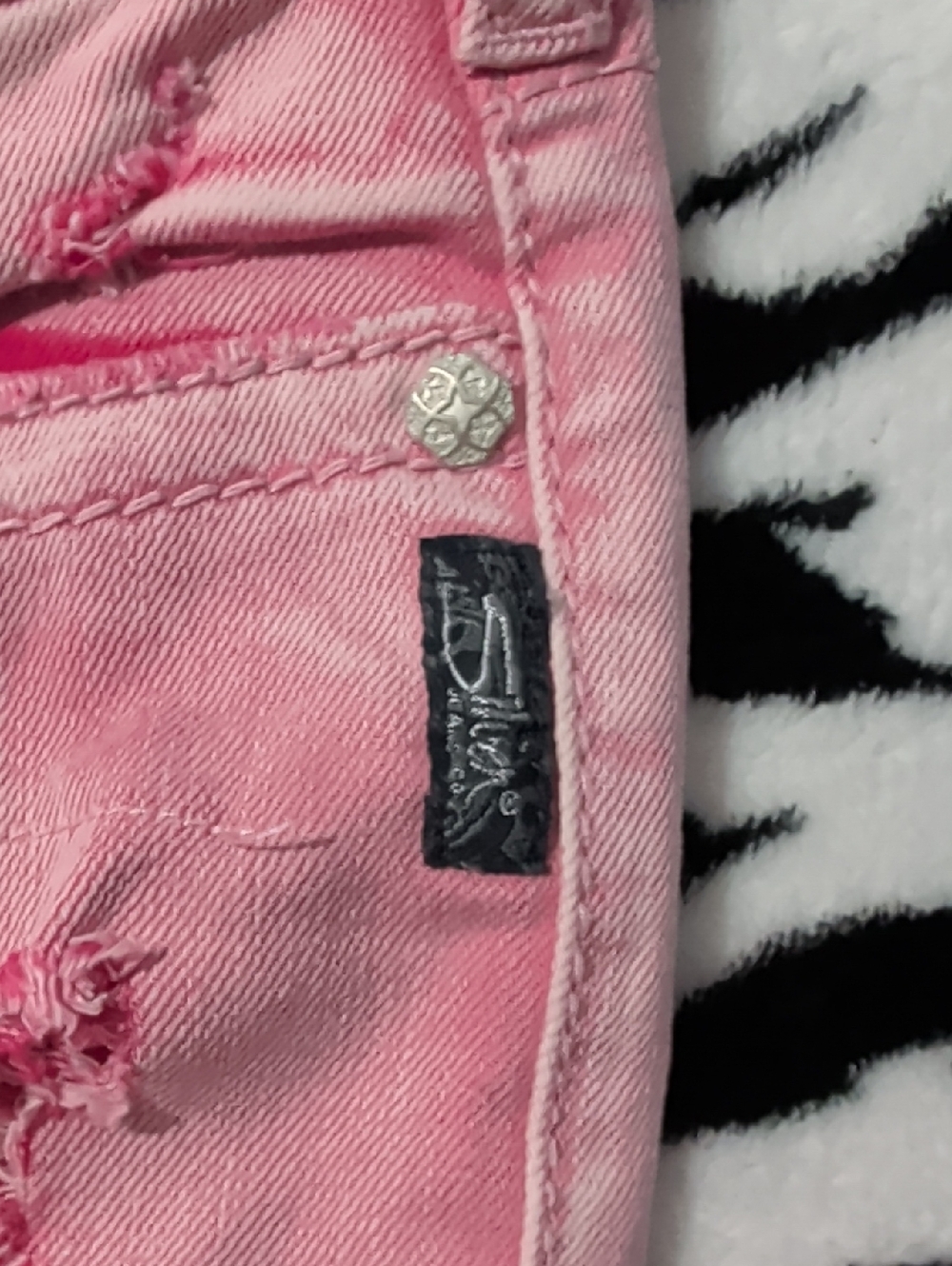 Pink Distressed SILVER CAMDEN Women’s Jeans size 24 - Picture 3 of 8